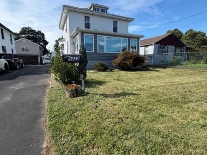 9432 Krewstown Road, Philadelphia, PA 19115 Main Photo