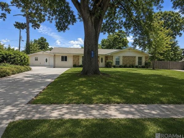 810 Rothmer Dr, Baton Rouge, LA 70808