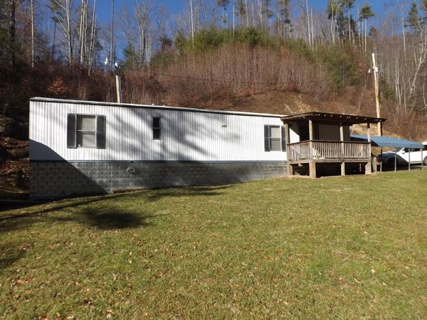 117 Ben Ashley Lane, Roan Mountain, TN 37687