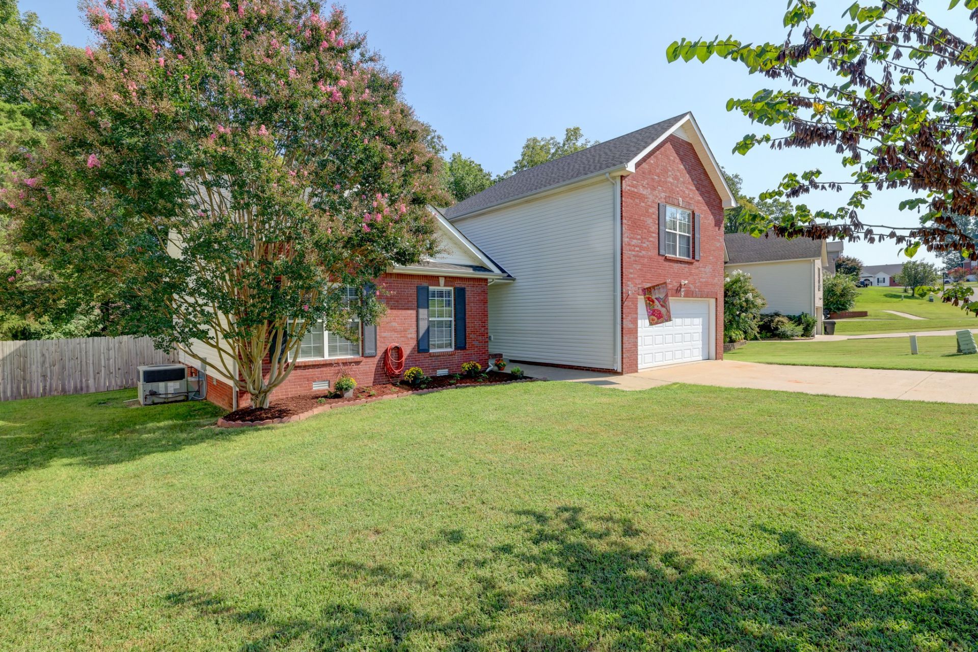 3141 Holly Pt  Clarksville, TN 37043