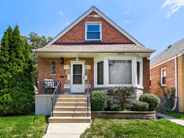 5323 N Natoma Avenue , Chicago, IL 60656