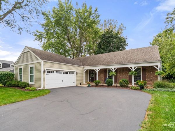215 Chasse Circle , St. Charles, IL 60174