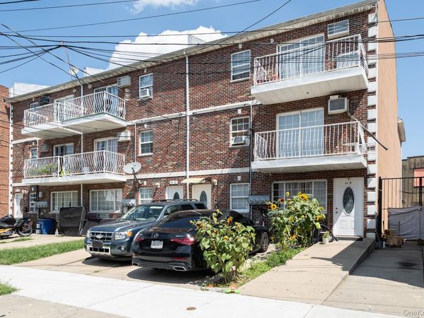 9487 218th Street , Queens Village, NY 11428