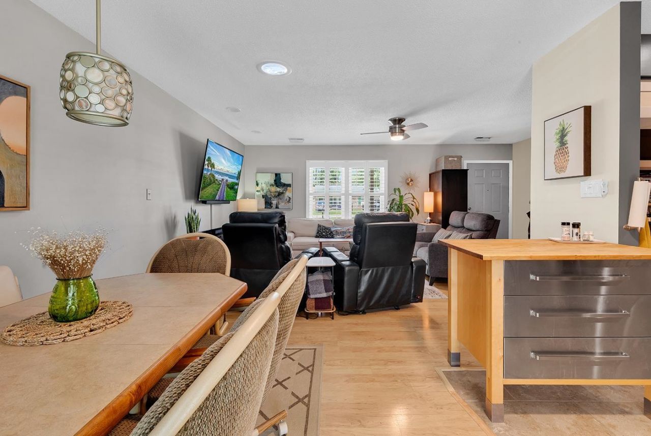 5582 Dogwood Circle Photo 12