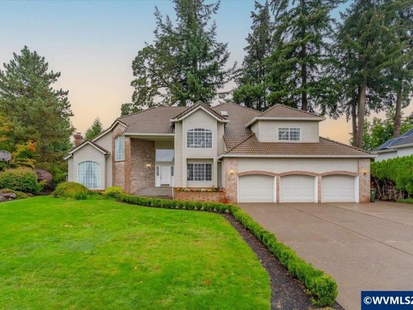 1577 Webster Dr SE, Salem, OR 97302