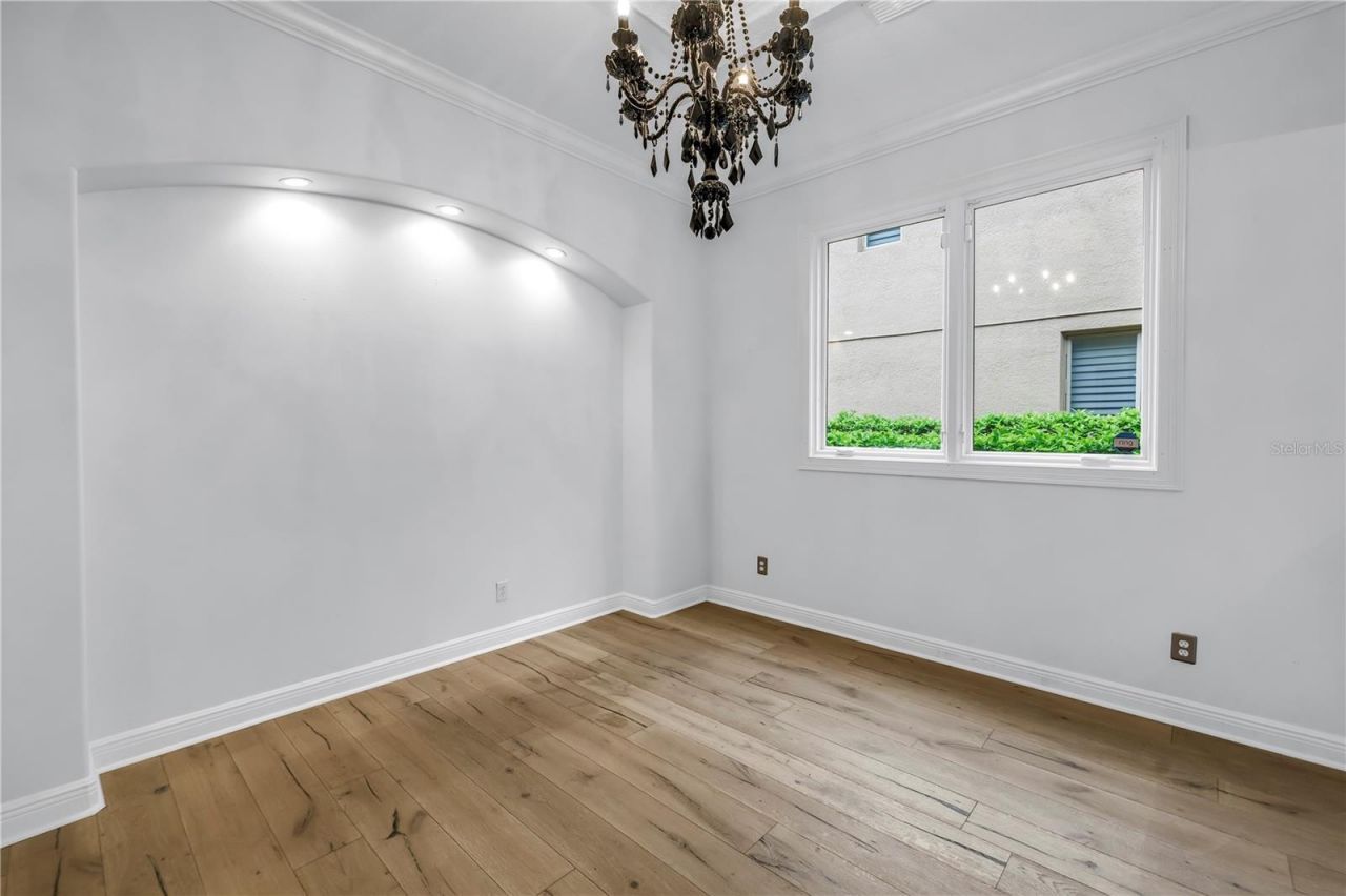 651 Saxony Boulevard, Saint Petersburg, FL 33716 Photo