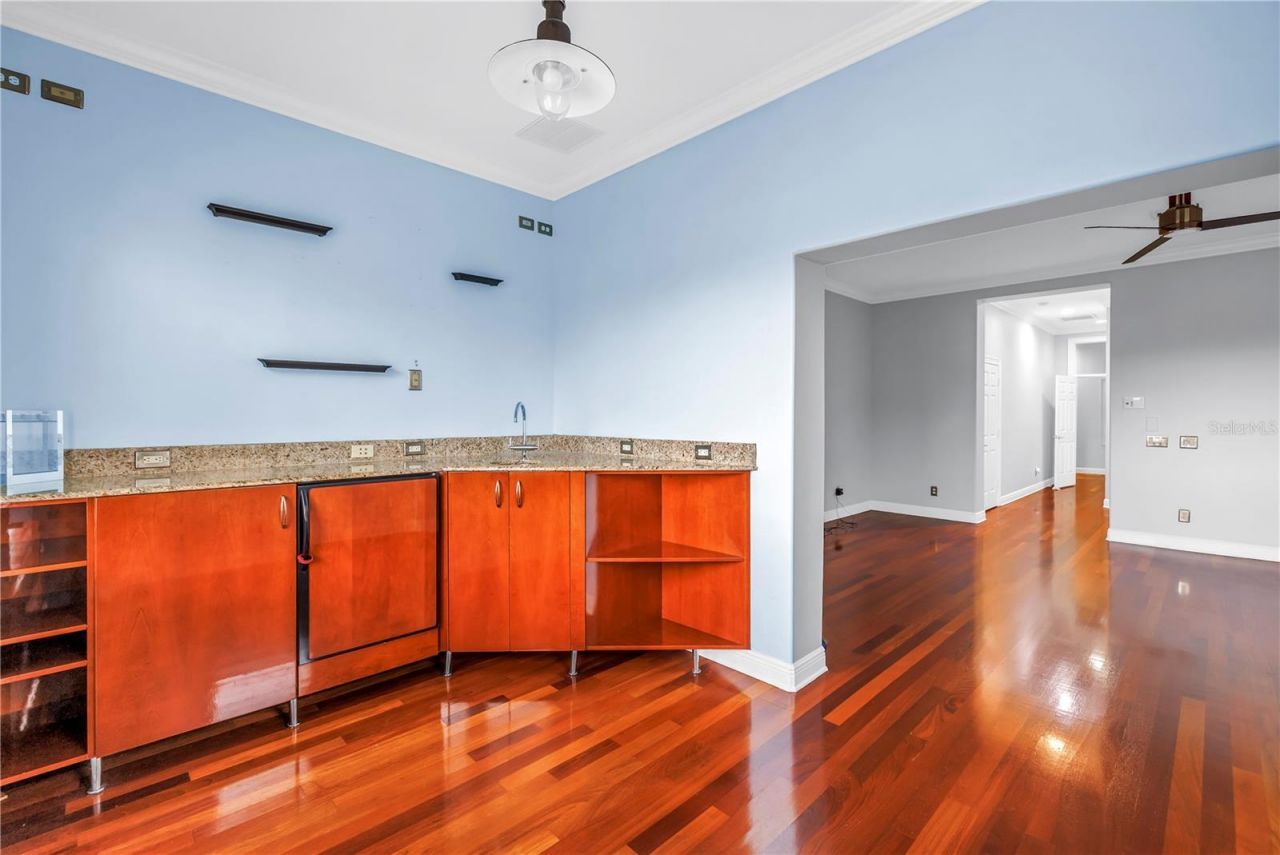 651 Saxony Boulevard, Saint Petersburg, FL 33716 Photo
