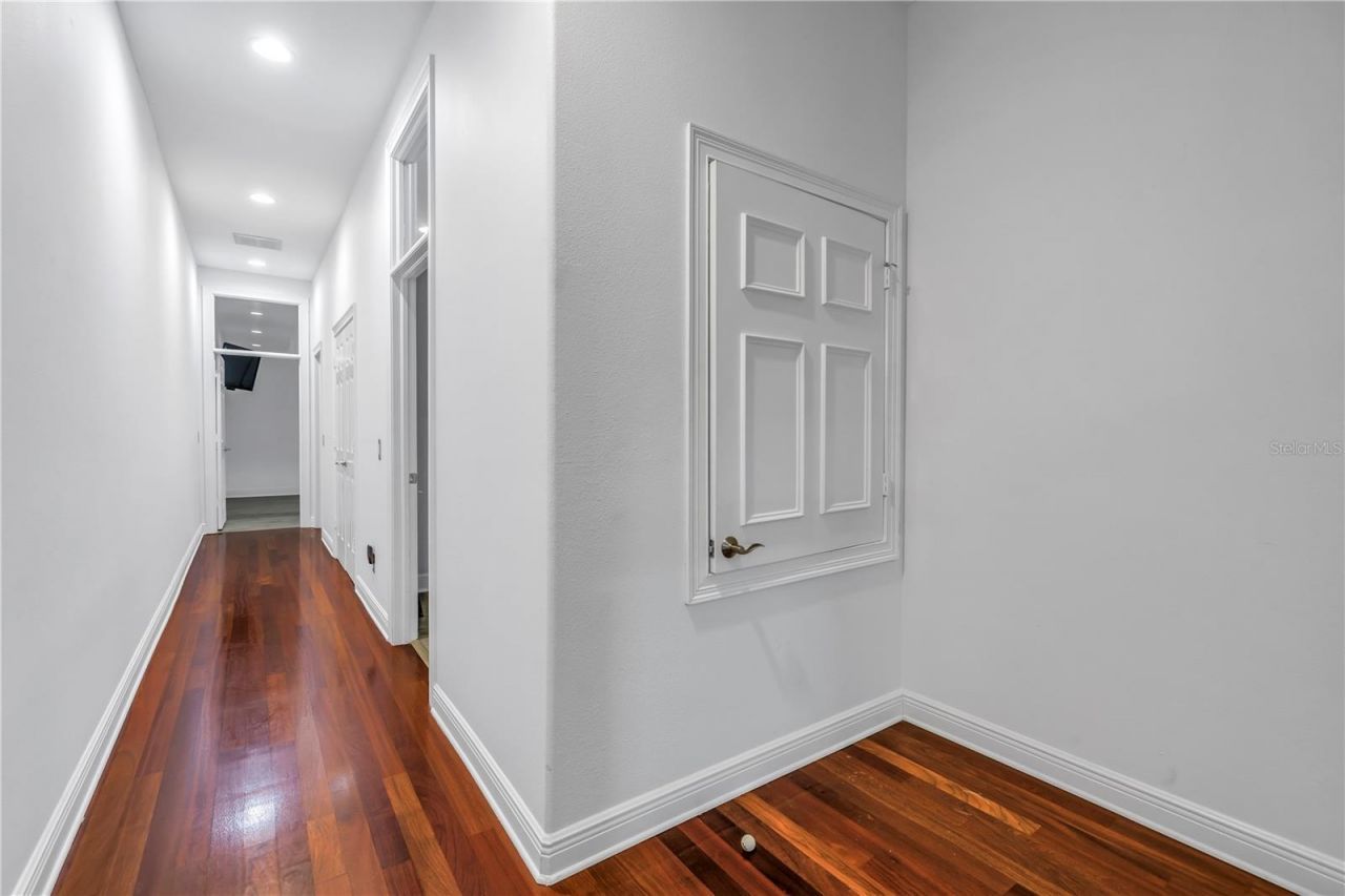 651 Saxony Boulevard, Saint Petersburg, FL 33716 Photo