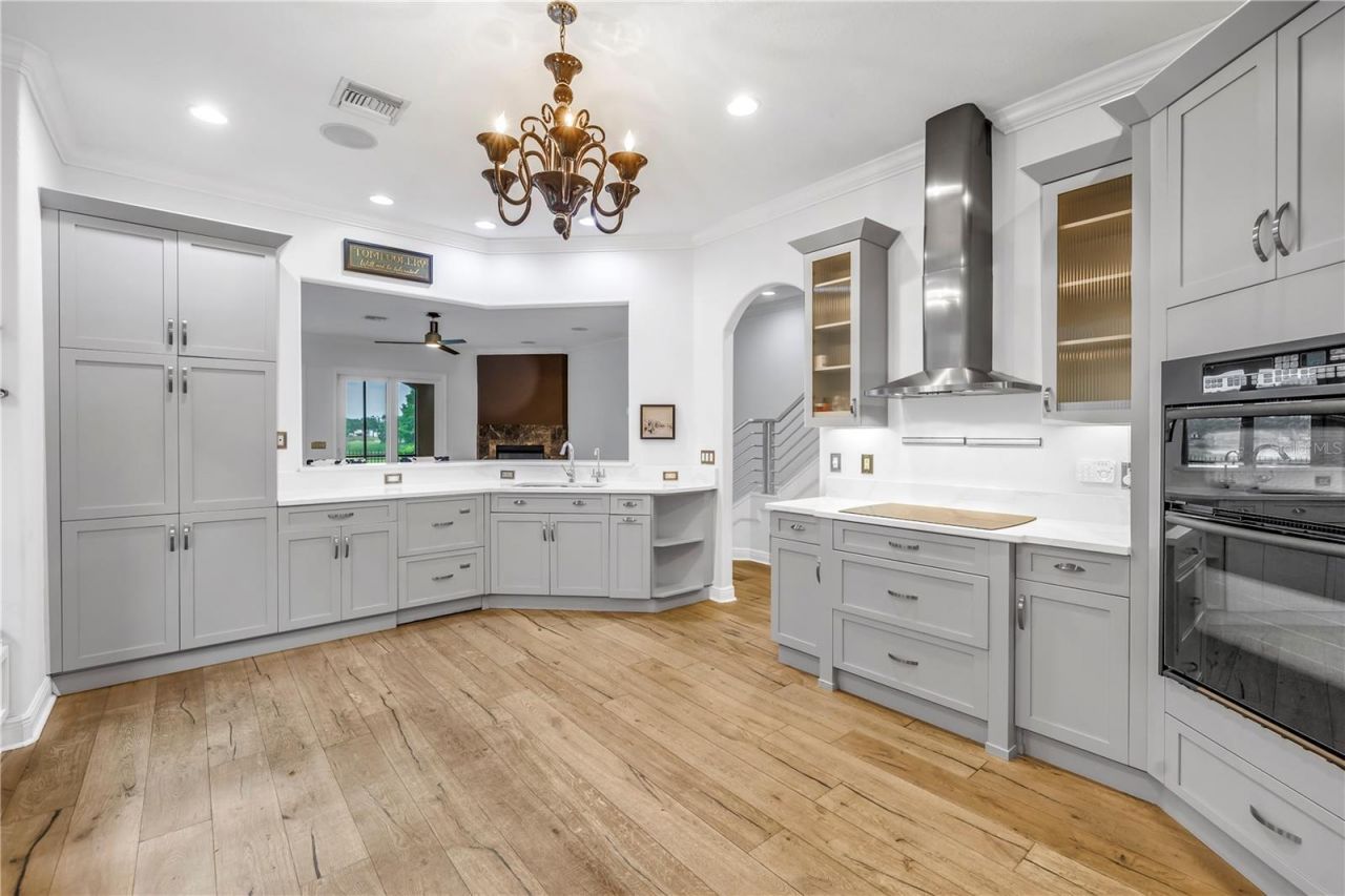651 Saxony Boulevard, Saint Petersburg, FL 33716 Photo
