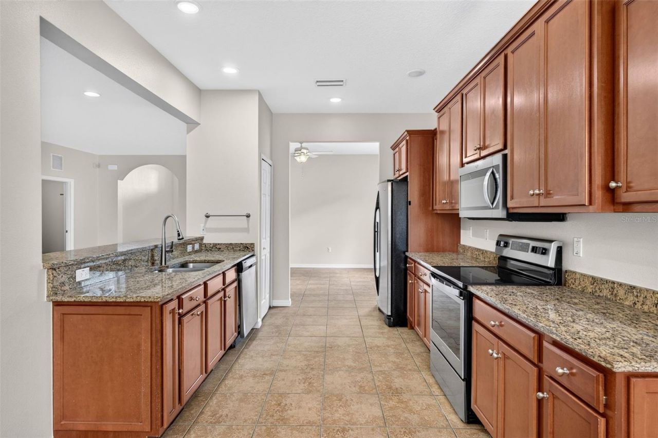 6744 45th Terrace E, Bradenton, FL 34203 Photo
