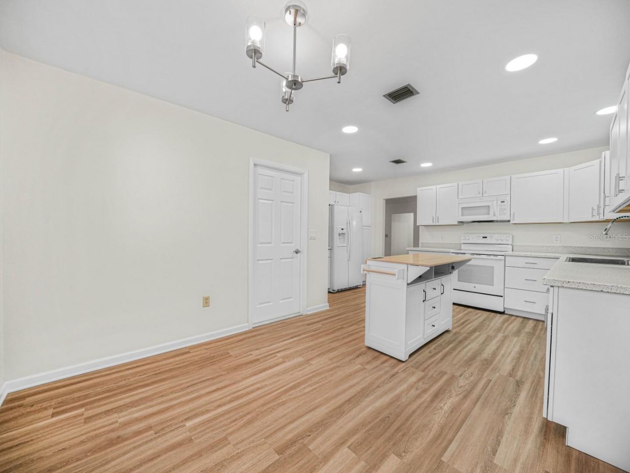 619 Lake Blue Drive , Lake Placid, FL 33852 Photo