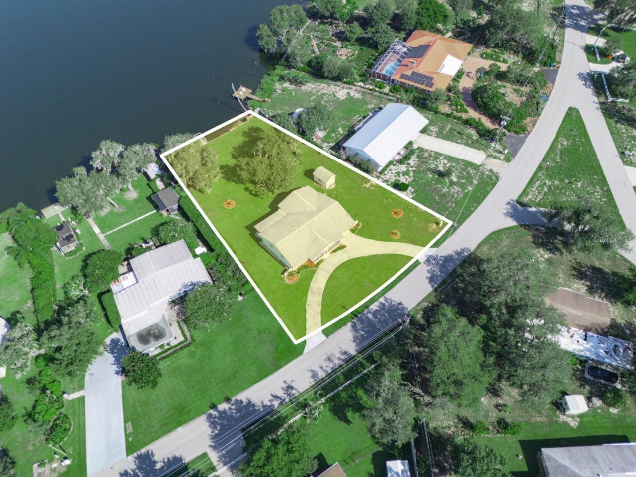 619 Lake Blue Drive , Lake Placid, FL 33852 Photo