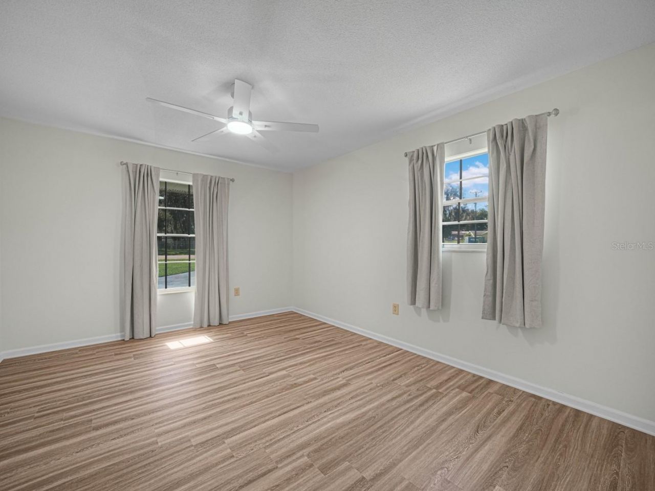 619 Lake Blue Drive, Lake Placid, FL 33852 Photo