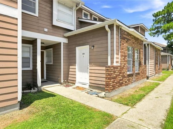 2425 OXFORD Place , Unit 131, Gretna, LA 70056