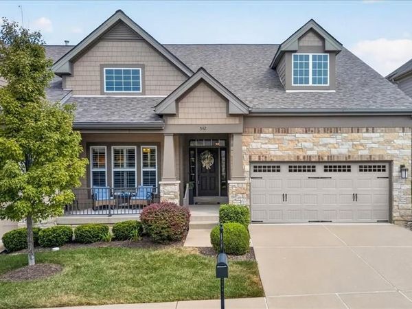 542 Triton Way Drive, Ballwin, MO 63011