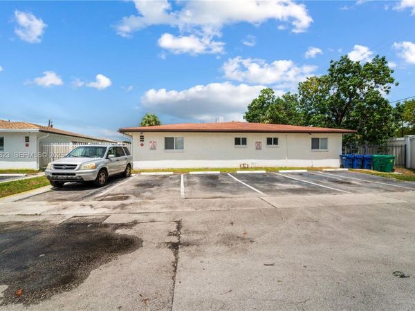 5603 NW 27th Ct , Unit 1, Lauderhill, FL 33313