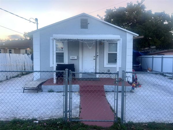 5714 NW 21th ave. , Miami, FL 33142