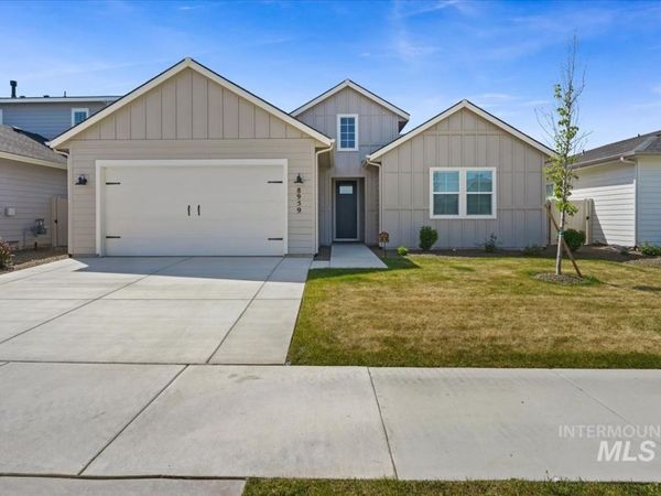 8959 W Moon River Dr, Star, ID 83669