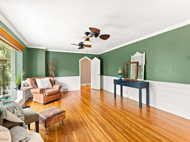 1375 N Revere Road, Akron, OH 44333 Photo 8