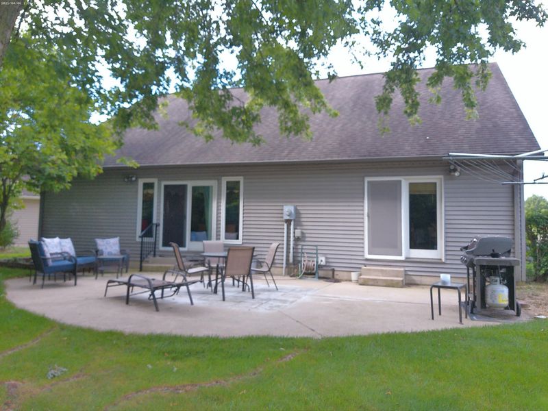 35 Kamman Circle, New Bremen, OH 45869 Photo 5