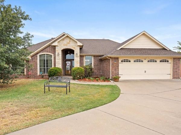 2804 Tour Court, Granbury, TX 76049