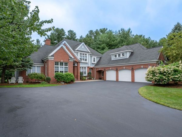 4 Crestwood Lane, Nashua, NH 03062