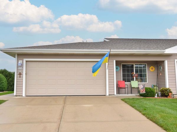 434 Novak St, Hartford, WI 53027