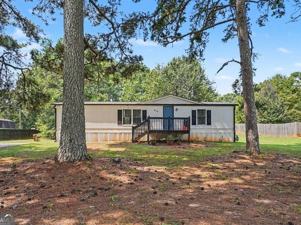 915 Steele Drive, Hampton, GA 30228