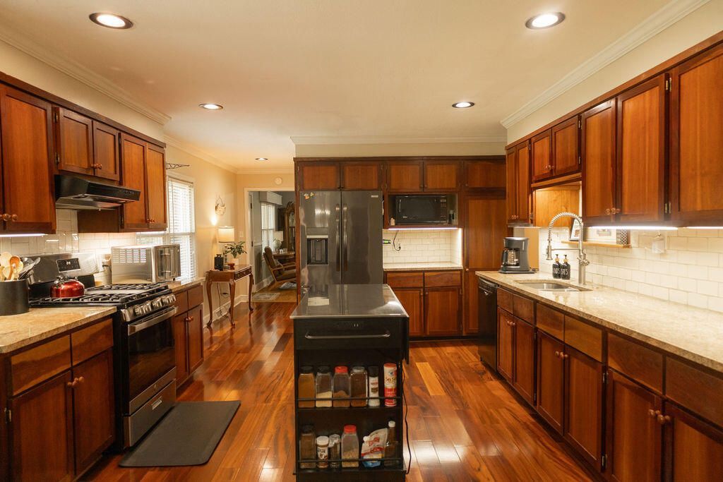 114 Sharon Drive Photo 14