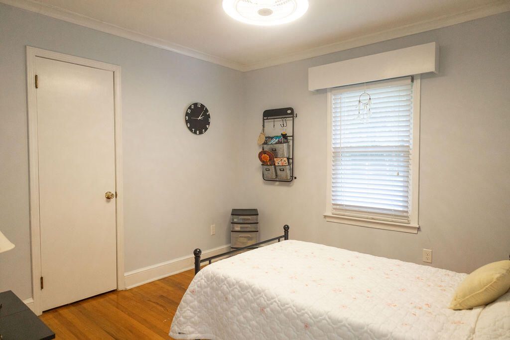 114 Sharon Drive Photo 32