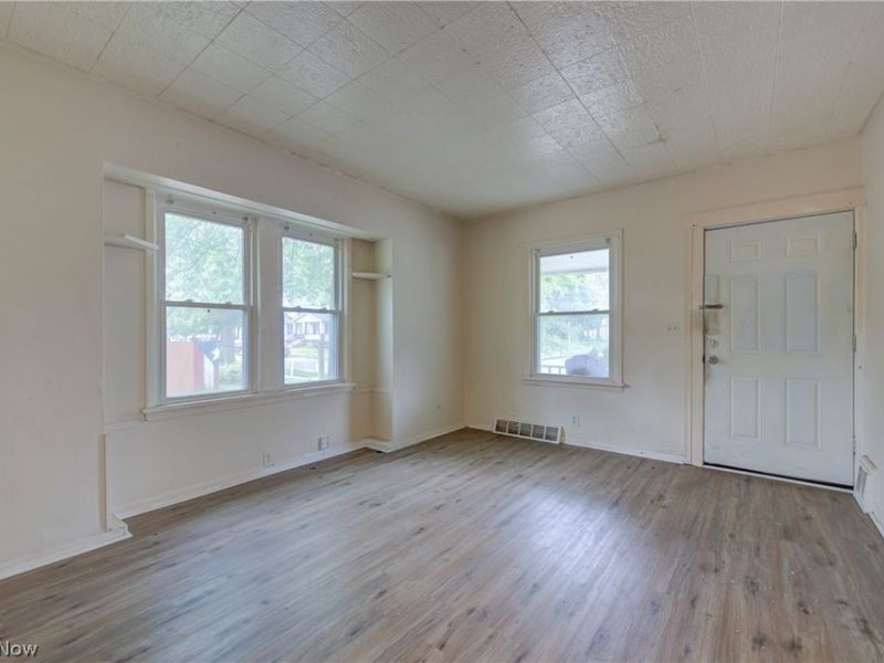 3295 W 56th Street, Cleveland, OH 44102 Photo 10