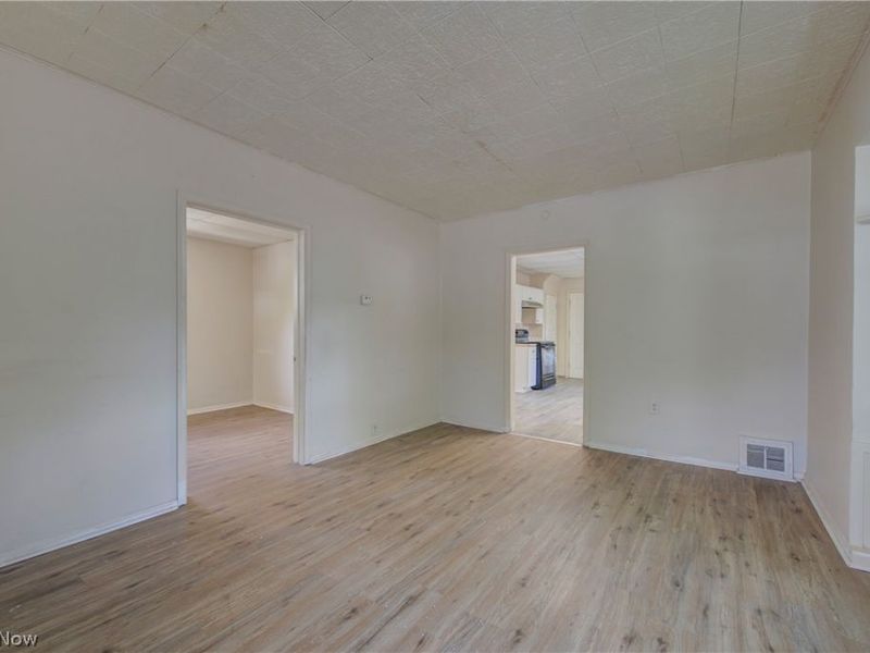 3295 W 56th Street, Cleveland, OH 44102 Photo 11