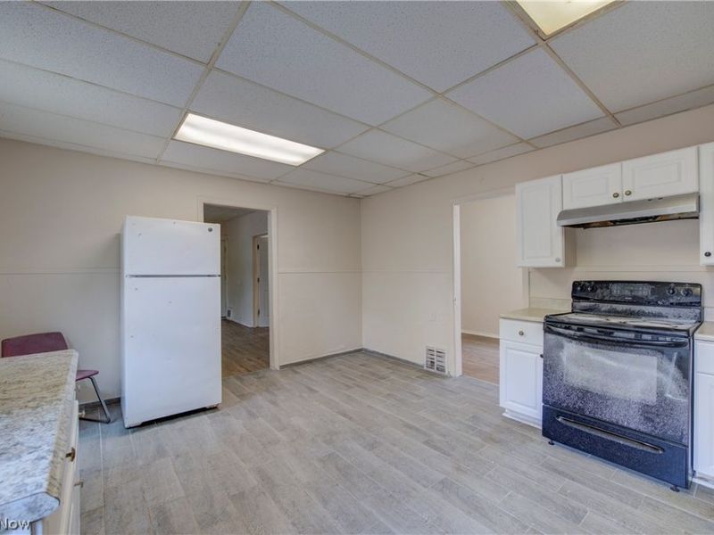 3295 W 56th Street, Cleveland, OH 44102 Photo 13