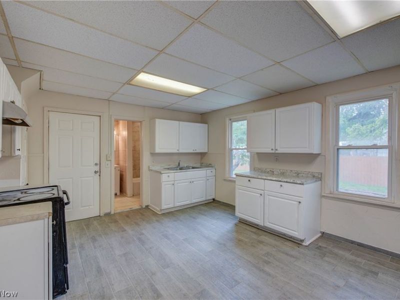 3295 W 56th Street, Cleveland, OH 44102 Photo 15