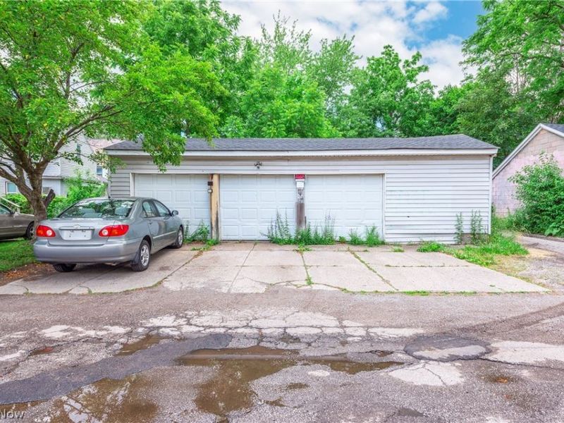 3295 W 56th Street, Cleveland, OH 44102 Photo 5