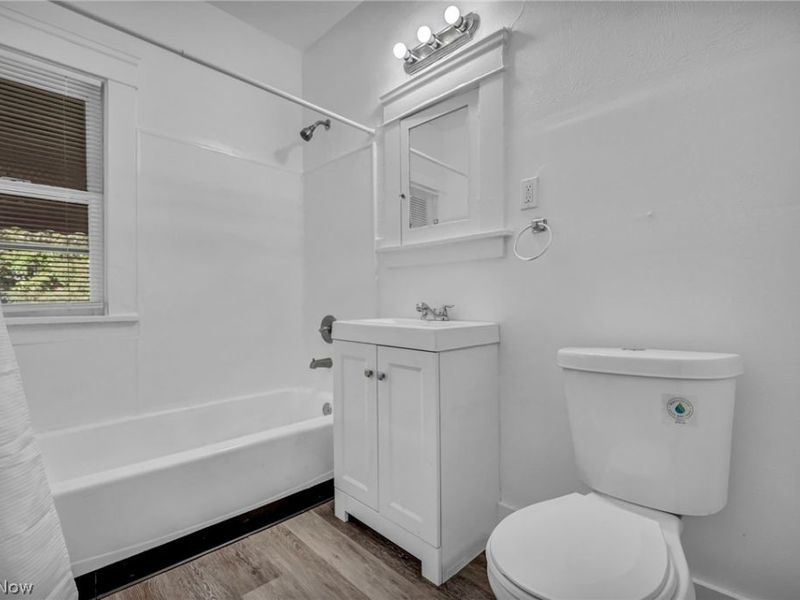 12205 Revere Avenue, Cleveland, OH 44105 Photo 29