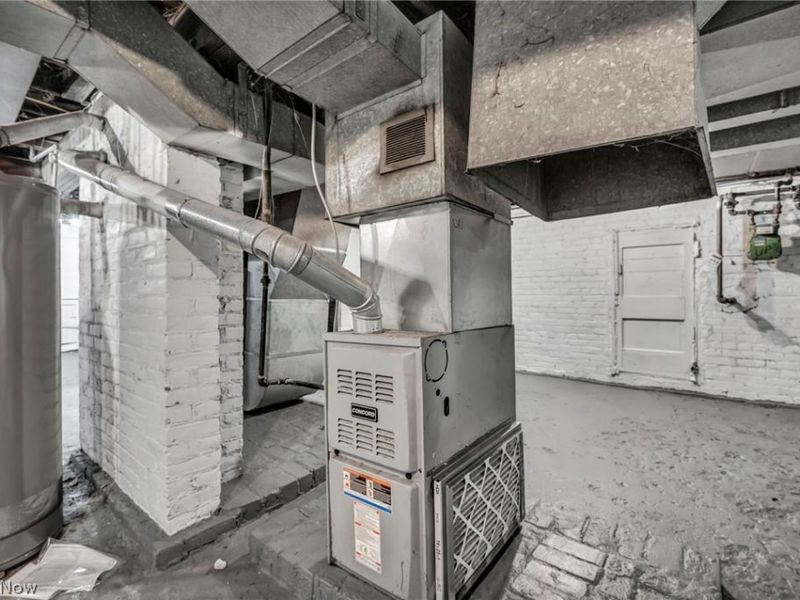 12205 Revere Avenue, Cleveland, OH 44105 Photo 39