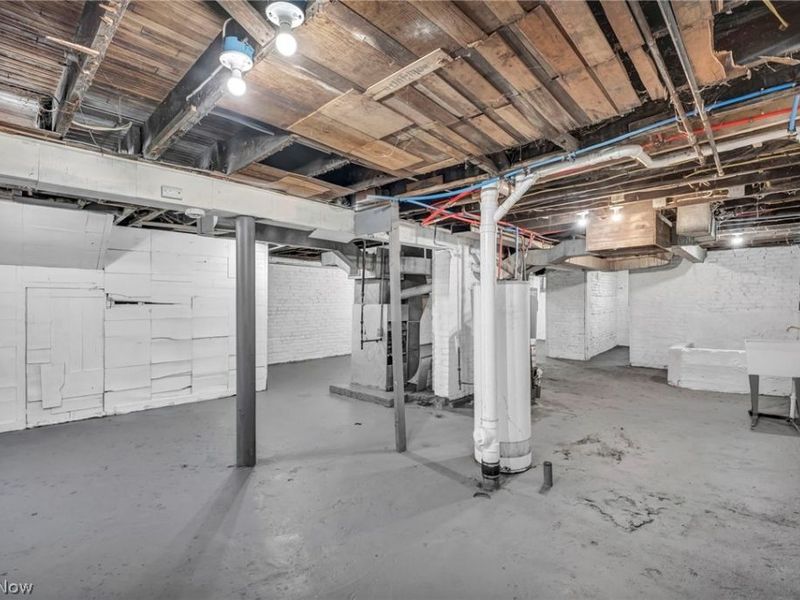 12205 Revere Avenue, Cleveland, OH 44105 Photo 40