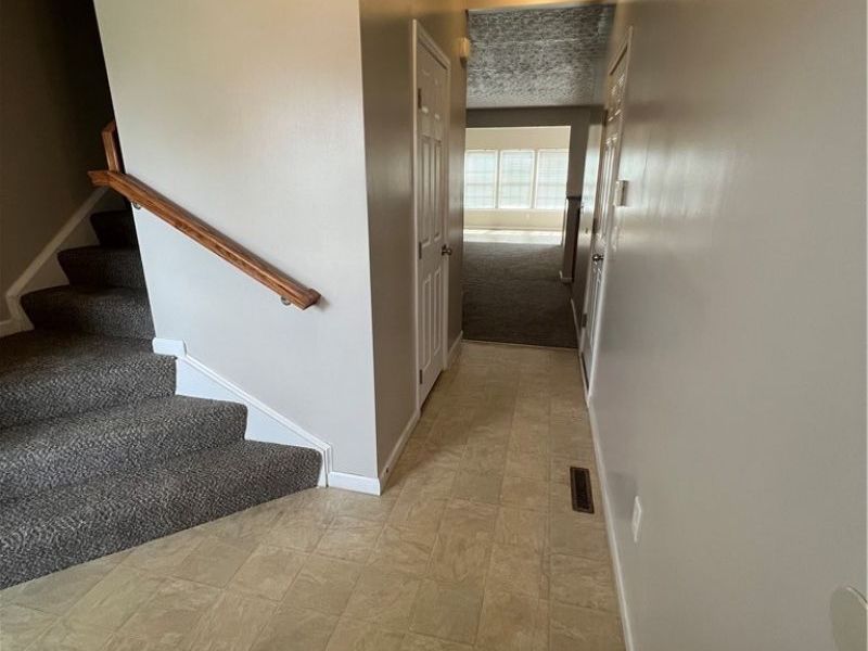 1308 Wellingshire Circle, Cuyahoga Falls, OH 44221 Photo 2