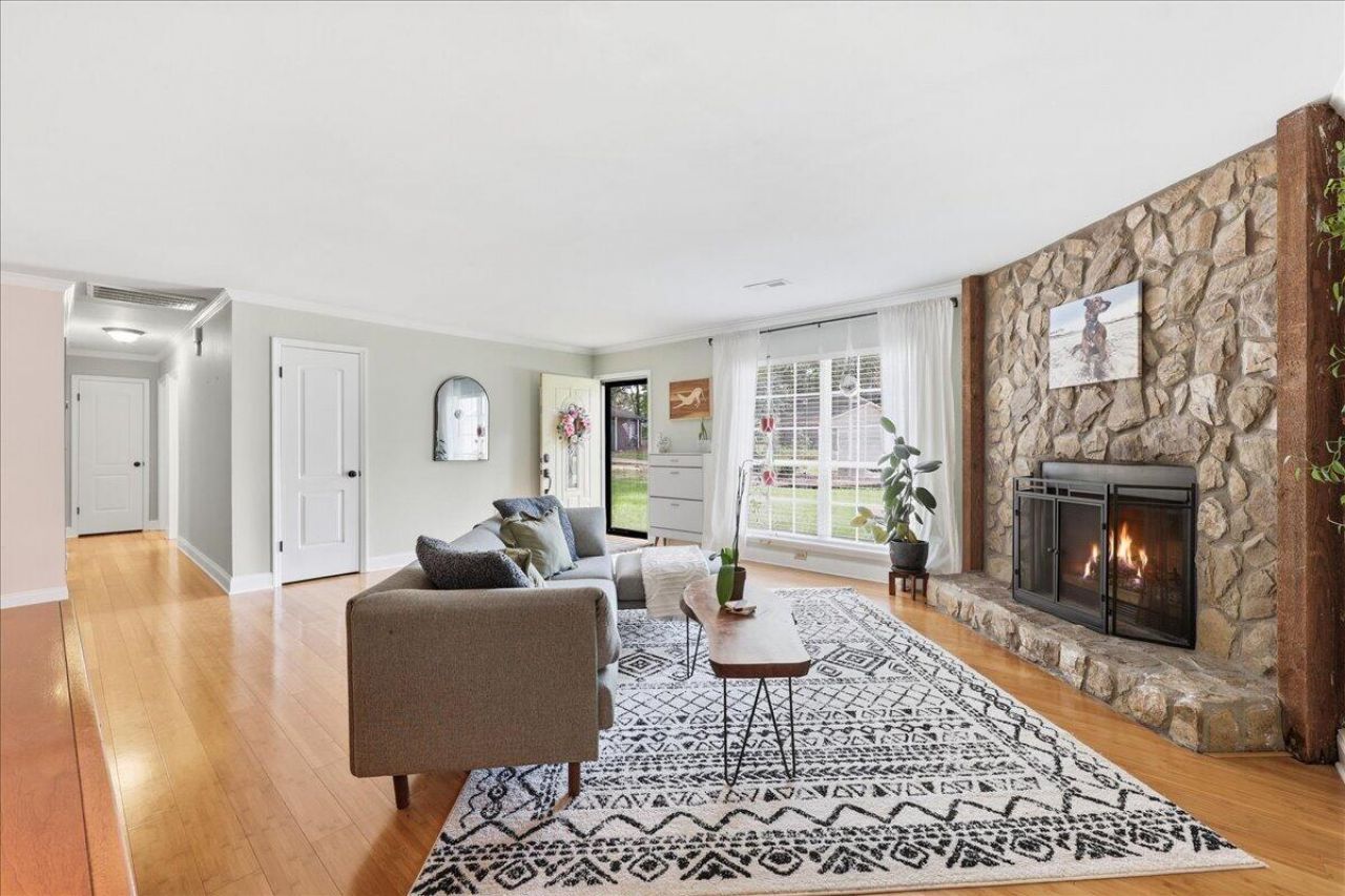 14 Wardlaw Court Photo 11