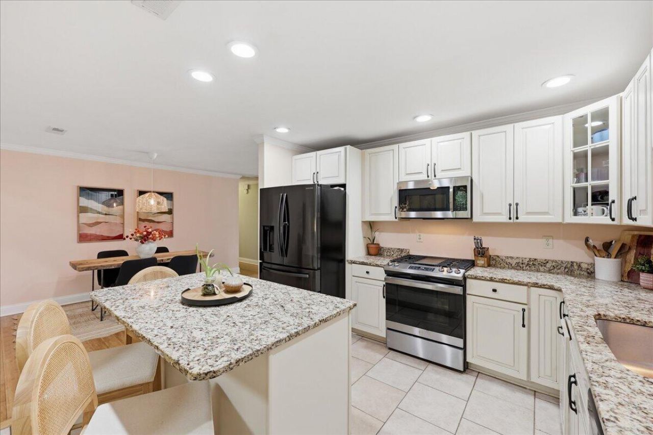 14 Wardlaw Court Photo 14