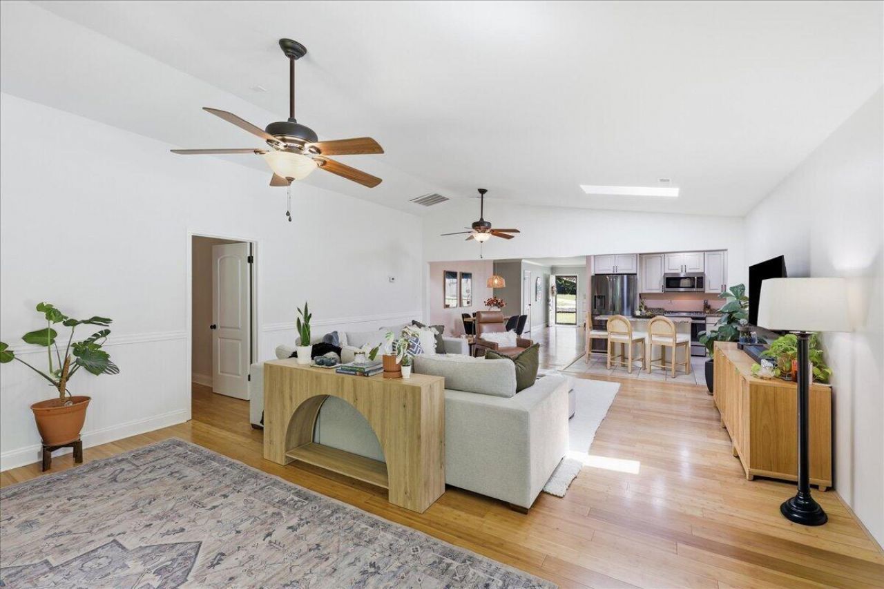 14 Wardlaw Court Photo 23