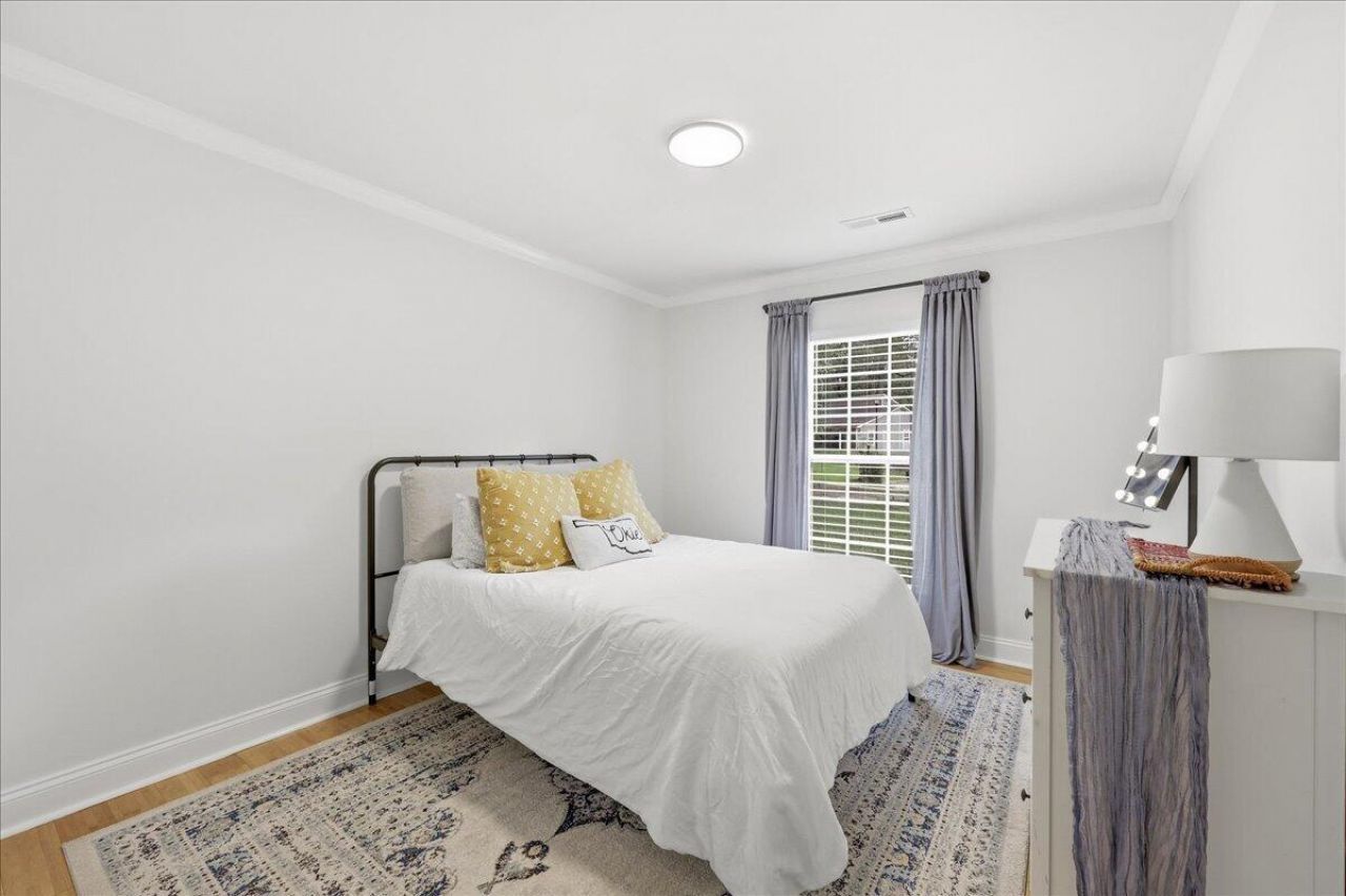 14 Wardlaw Court Photo 36