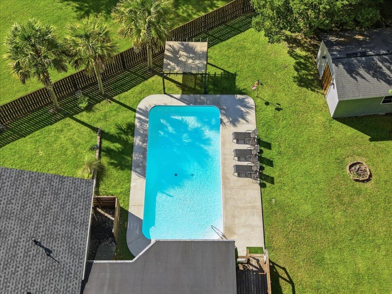 14 Wardlaw Court Photo 4