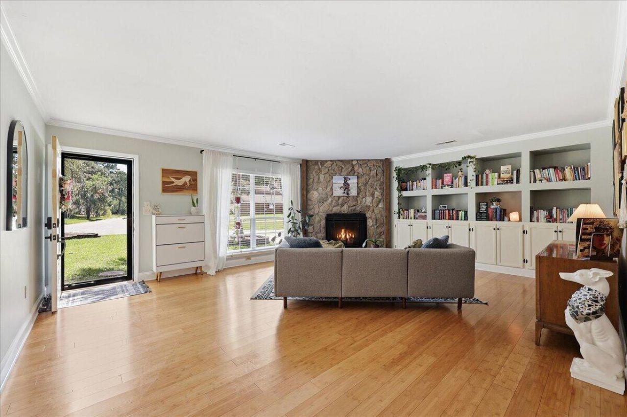 14 Wardlaw Court Photo 9