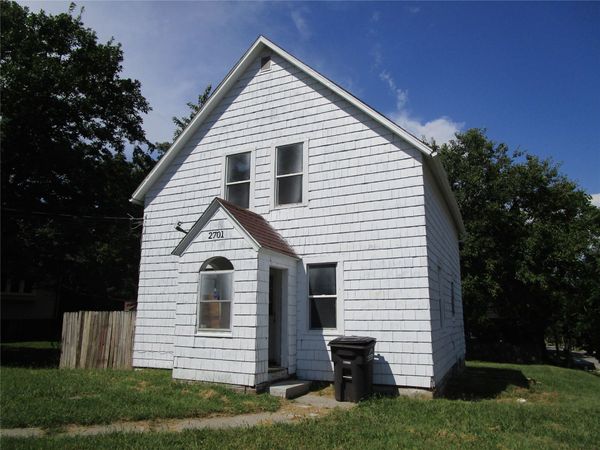 2701 Mondamin Avenue, Des Moines, IA 50310