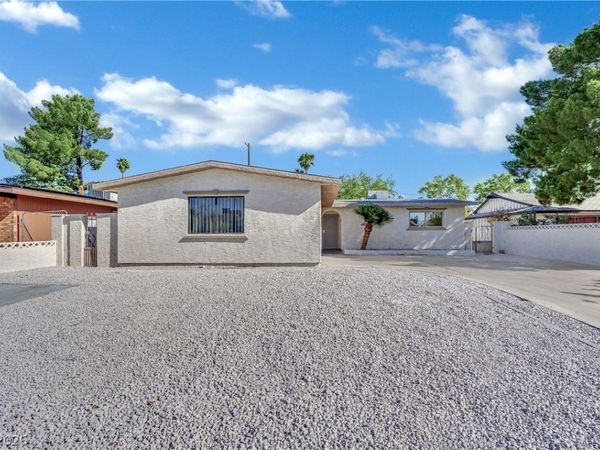 324 Duke Avenue , North Las Vegas, NV 89030