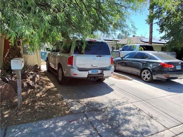 1217 S 10th Street , Las Vegas, NV 89104