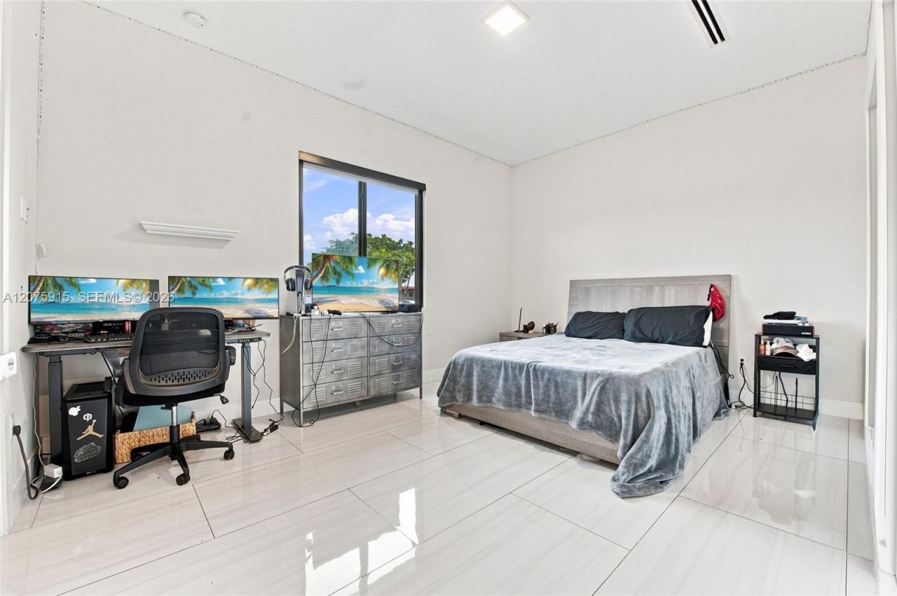 9450 SW 35th St , Miami, FL 33165 Photo