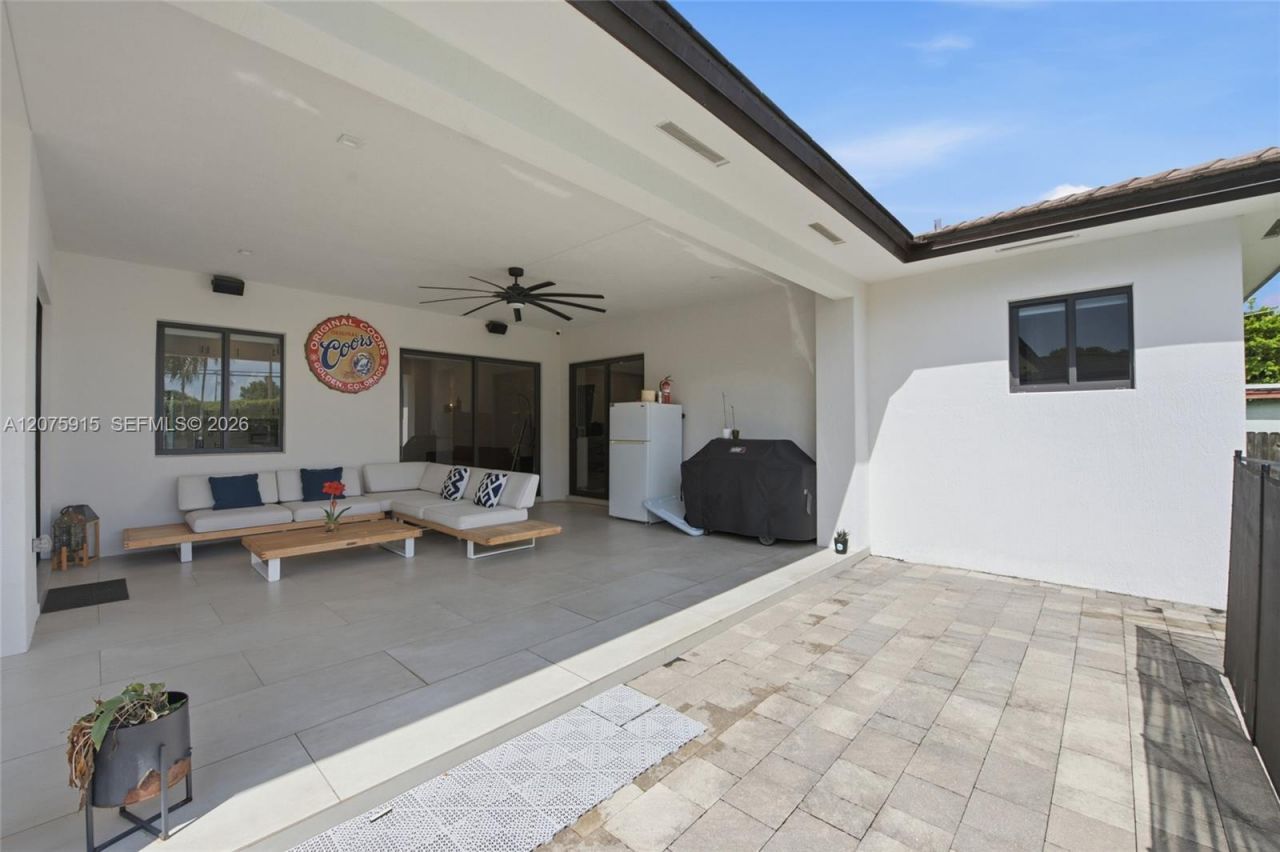 9450 SW 35th St , Miami, FL 33165 Photo